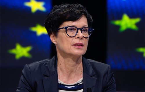Єврокомісарка скасувала візит до Сербії через похорон воєнного злочинця Младича